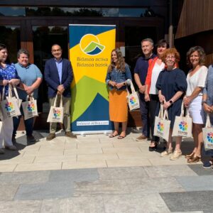 Bidasoa activa entrega un reconocimiento a 17 agentes turísticos de la comarca por adherirse al Código Ético del Turismo de Euskadi