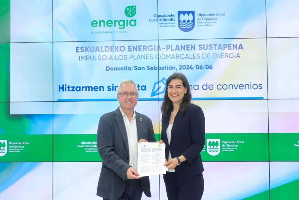 Irun eta Hondarribiko Udalek, Bidasoa biziriken bitartez, eskualdean iraunkortasunaren arloko plangintza eta ekintzak sustatzeko lankidetza-hitzarmena energetikoa sinatu dute.