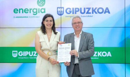Bidasoa bizirikek hitzarmena berritu du Gipuzkoako Foru Aldundiarekin 2025ean eskualdeko energia iraunkortasuna bultzatzeko