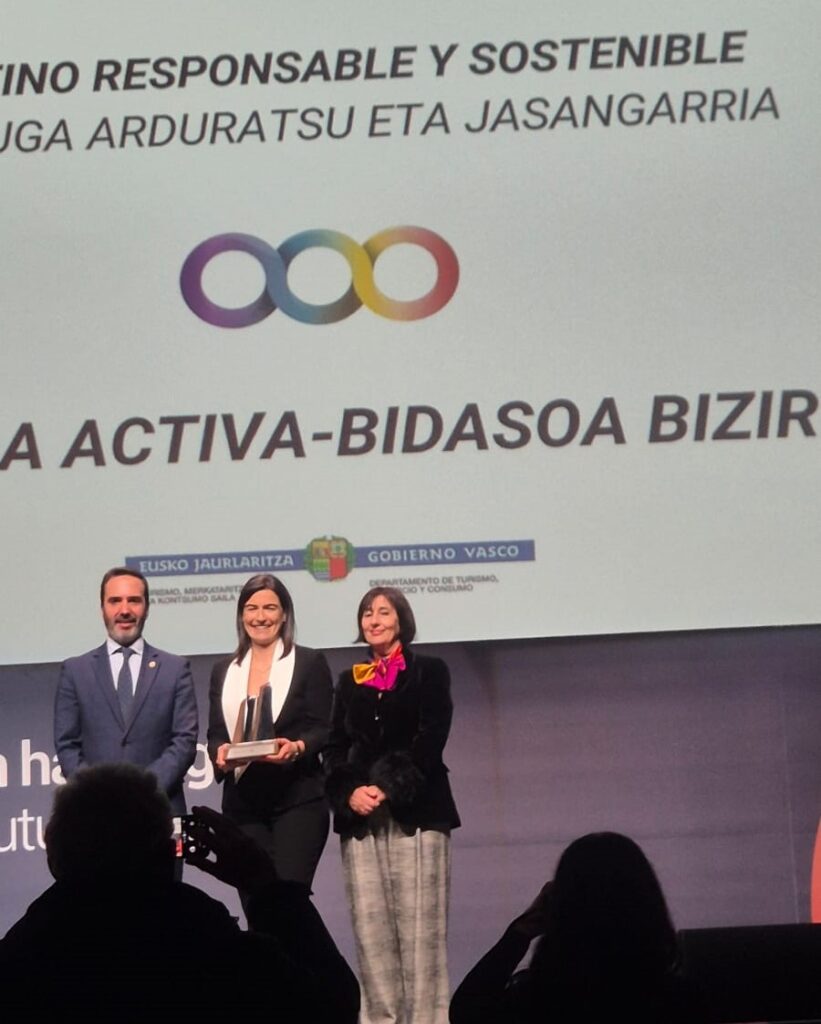 Bidasoa bizirik-ek Helmuga Arduratsu eta Iraunkorraren Euskadi Saria jaso du, Eusko Jaurlaritzak Euskadi Turismo Sarien barruan ematen dituen lau sarietako bat.